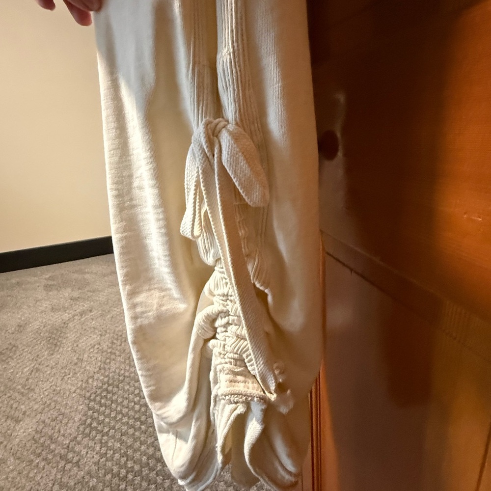 Elegant Cream Jumpsuit - Picture 4 of 13